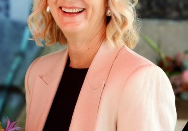 Lindsay Brown headshot